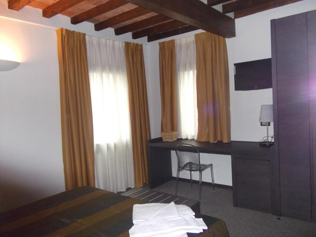 Locanda Sant'Ambrogio Rivalta  Quarto foto